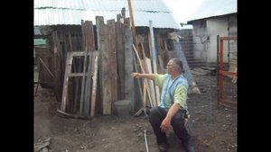 Жизнь на пенсии в деревне - Наш дом. Строим забор из рабицы. Обзор участка
