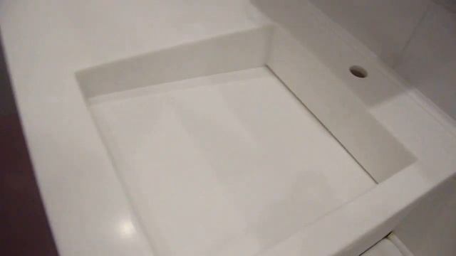 Столешница в ванную комнату