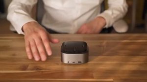 Док станция превращает смартфон в настольный компьютер
