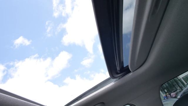 New Cityscape Green 2023 KIA Niro SX Touring at Parkside Kia смотреть онлайн