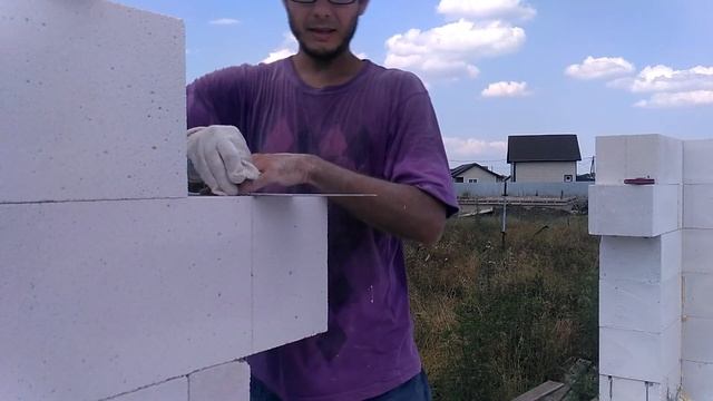 Пять советов при кладке газоблока на клей-пену