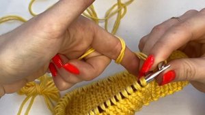 Способы натяжения нити при вязании спицами.