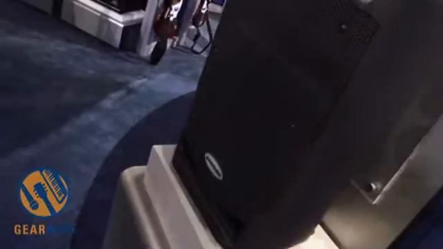 Samson Expedition XP308i Portable PA System Competes With Itself At Winter NAMM 2009 смотреть онлайн