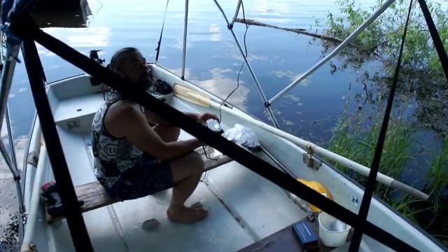 Лодка на солнечных панелях (батареях) с электромотором, модернизация расположения элементов