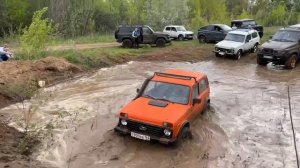 Танк 300 пострадал и не взял препятствие, много воды и грязи, все ехали хорошо #offroad #tank #грязь