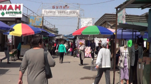 Базар (Рынок) в Токмоке [в Токмаке]. Кыргызстан 2023