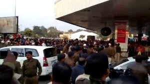 Shahrukh Khan Patna Airport