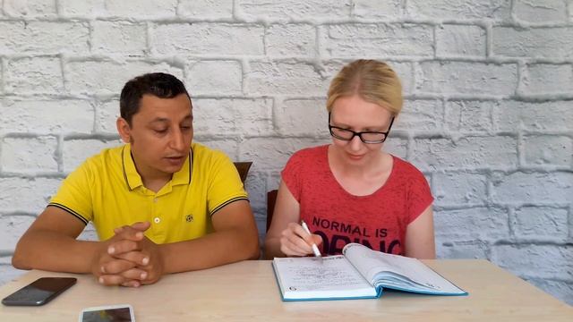 Турок говорит русские скороговорки: Смешно, аж плакать можно!