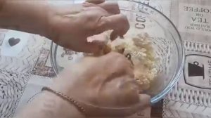 Пирог на кефире с творогом и яблоками.