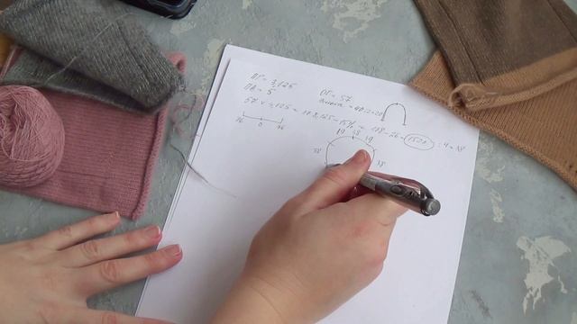 Двойная шапка бини на вязальной машине МК или как связать шапку на одной фонтуре: часть 1...