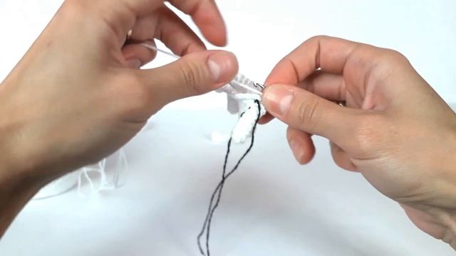Мышка крючком. Вязаная мышка. Схема мышки. Игрушки крючком. Вязание для начинающих (Урок 3 Ручки)