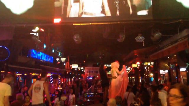 Таиланд. Остров Пхукет. Трансвеститы. смотреть онлайн