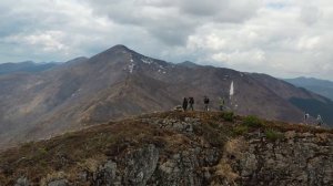 Прогулка с туристами на вершину Джаки Скалистая 1241 метр над уровнем моря. Хр. Джаки-Унахта-Якбыян