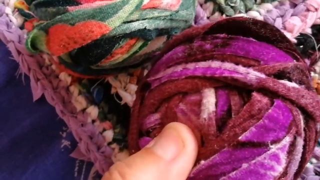 Дорожки крючком /Заказ на коврики из ненужных вещей /Старье в дело смотреть онлайн