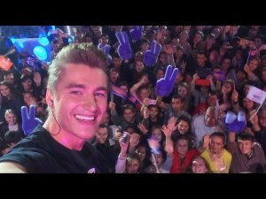 Алексей Воробьев и группа Френды в Вегасе - Партийная зона МУЗ ТВ 18.09.2016