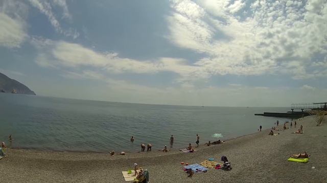 Пляж между санаторием "Жемчужина Крыма" и Пушкинской набережной смотреть онлайн