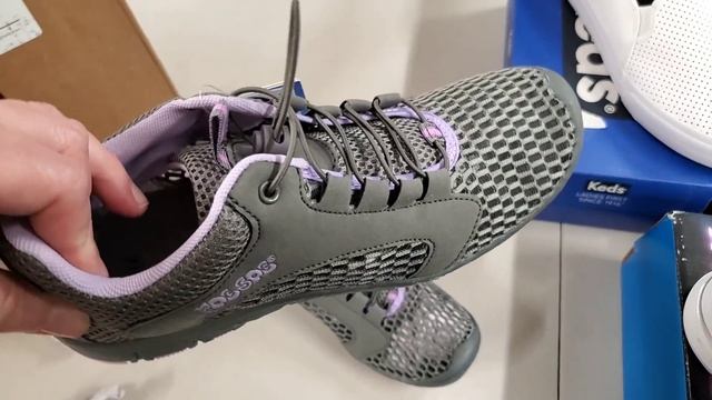 Unboxing a Bulq.com Case of Brand New Shoes - Paid $195.00 - Will I make Money? Online Reselling смотреть онлайн