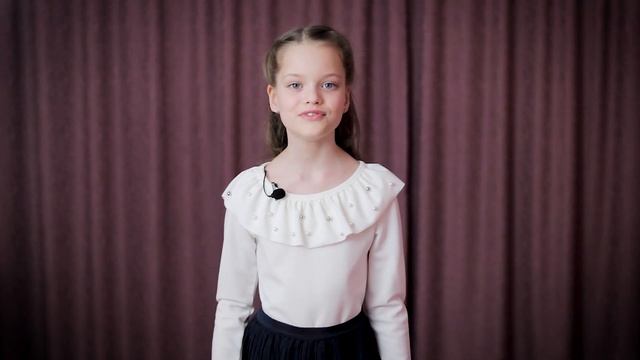 ОЧЕНЬ ДУШЕВНОЕ СТИХОТВОРЕНИЕ ПРО БОГА | читает Диана Ловчиновская 7 лет / Diana Lovchinovska смотреть онлайн