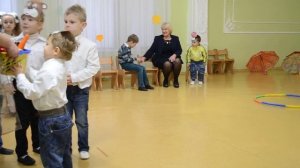 Веселая игра Собери фрукты и овощи Праздник Осени в детском саду