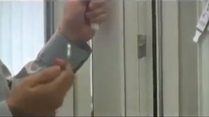 Микролифт приподниматель створки пластикового окна