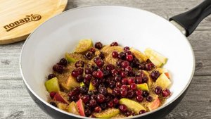 Штрудель с клюквой