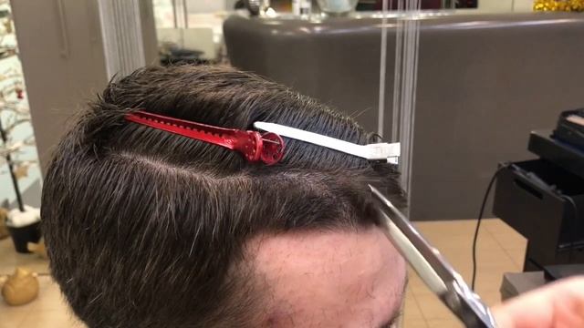 Как убирать вихры в мужской стрижке смотреть онлайн