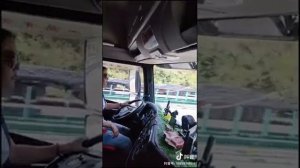 [TikTok] Trucks. Những nữ tài xế xinh đẹp tài giỏi. Lái xe cực đỉnh của Trung quốc. Phần 10