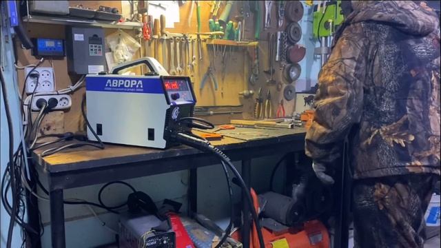 Сварочный аппарат полуавтомат Аврора Динамика 160 АДАПТИВ. смотреть онлайн