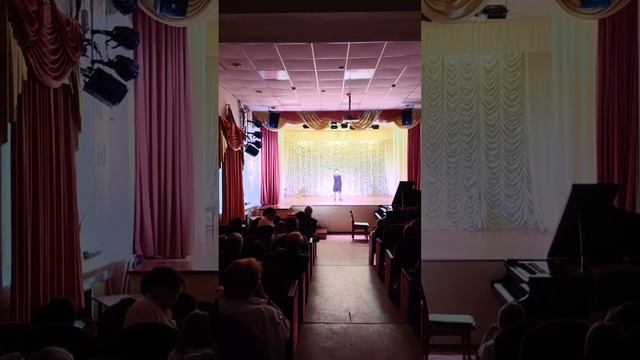 "Бабушка - погода" исполняет Ева Мкртумян, 8 лет