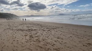 Атлантическое. Прогулка по дну океана в отлив. Павильон королевы Натальи. Морская пена, волны, штор