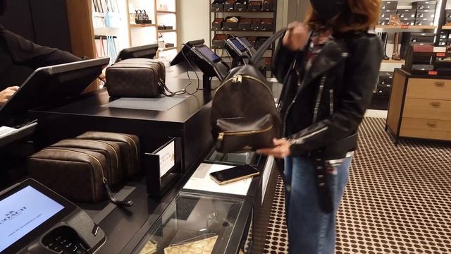 Шоппинг в аутлете / Где купить брендовую одежду? смотреть онлайн