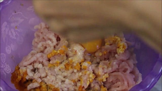 21 КОТЛЕТА ИЗ 2 КУРИНЫХ ФИЛЕ, КОТЛЕТЫ С КУРИНОГО ФИЛЕ С ЗАЖАРКОЙ, КОТЛЕТЫ С ЛУКОМ И МОРКОВЬЮ, КУРИН смотреть онлайн