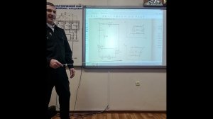Холодильная машина двухступенчатого сжатия с винтовым компрессором и экономайзером