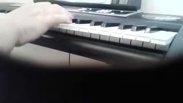 Игра на синтезаторе  Три счастливых дня  песня Аллы Пугачевой #игранасинтезаторе смотреть онлайн