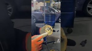 Выбиваем сайлентблок задней балки#автопоинт #автосервис #развалсхождение #сайлентблок