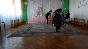 ? УРОК ХОРЕОГРАФИИ В ДЕТСКОМ САДУ ~ УЧИМ ВАЛЬС ~ РАЗМИНКА ~ ТАНЦЫ В ДЕТСКОМ САДУ ~ #Урок_хореографи