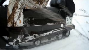 Снегоход Тайга "Варяг"-550. Вид на переднюю и заднюю подвеску в движении.