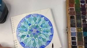 Рисуем мандалу-снежинку