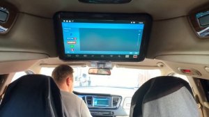 Kia Carnival - доп мультимедиа на мониторы