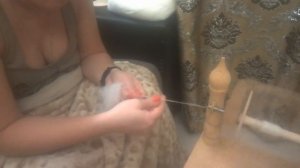 Прядение  пуха кролика