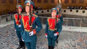 Смена караула в Зале воинской славы Мамаев курган (Волгоград)