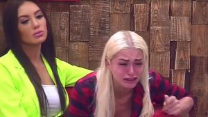 Настя Балинская рыдает, умоляя Лёшу Кудряшова сделать парные тату