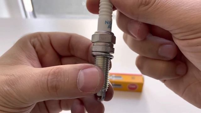 LZKR6B-10E Свеча зажигания Хендай Солярис Киа Рио смотреть онлайн