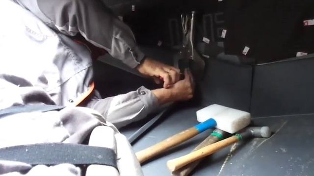 Примыкание в двойной фальц.Работа лёжа.