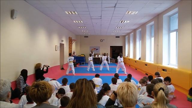 VLOG С КАНИКУЛ#1 24.12.16 СДАЛ НА ЖЕЛТО-ЗЕЛЕНЫЙ ПОЯС ПО ТХЭКВОНДО смотреть онлайн