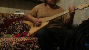 самодельная гитара и примочка металзона