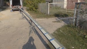 Монтаж водостоков к лобовой доске