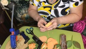 Бутонная роза из изолона