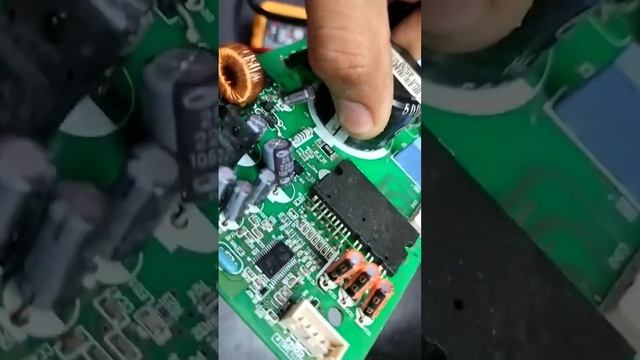 inverter freez PCB IPM testing see full video in my YouTube channel смотреть онлайн