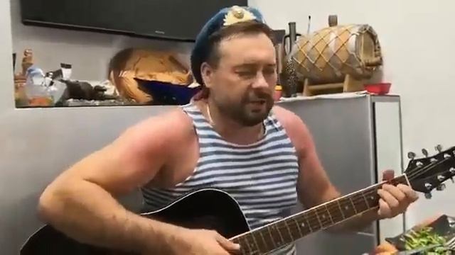 Мне старушка одна. "Ордена не продаются" Армейская песня. Голубые береты смотреть онлайн